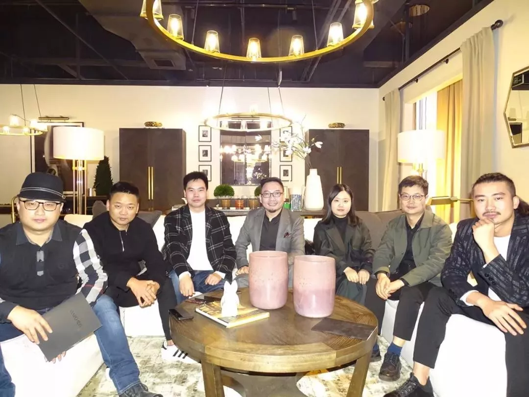 中國(guó)晶鯤鵬獎(jiǎng)戰(zhàn)略合作伙伴設(shè)計(jì)賦能簽約儀式圓滿召開(kāi)—成都建博會(huì)“大家居·設(shè)計(jì)周”(圖8)